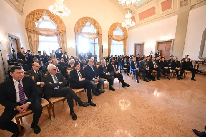 Маулен Ашимбаев