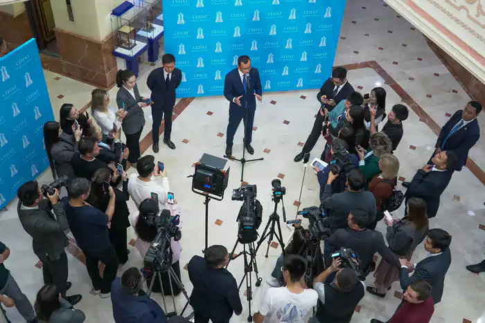 Маулен Ашимбаев сенат