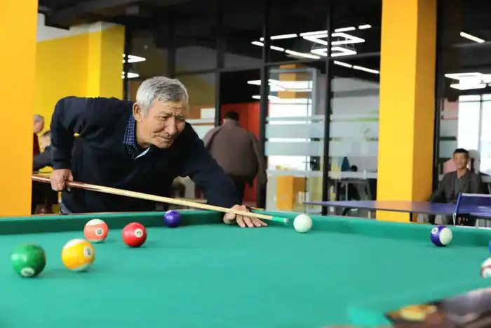 В ТУРКЕСТАНЕ ЦЕНТР АКТИВНОГО ДОЛГОЛЕТИЯ ОБСЛУЖИВАЕТ 5 000 ПЕНСИОНЕРОВ (4)