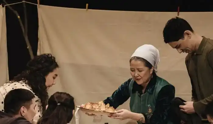 «Театр говорит сердцем»: карагандинцев приглашают на премьеру спектакля о жизненных ценностях (8)