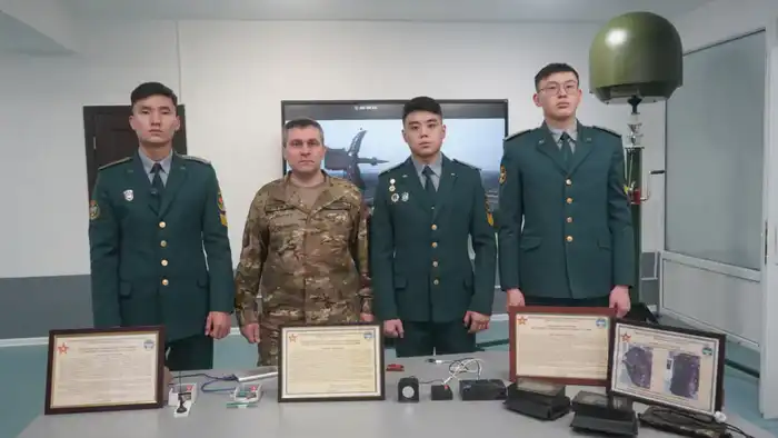 Курсанты военного вуза Минобороны создают прототипы для решения практических задач армии (7)