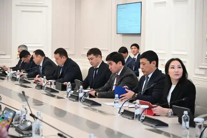 В Алматы обсудили развитие цифровых решений и ИИ в городском управлении (6)