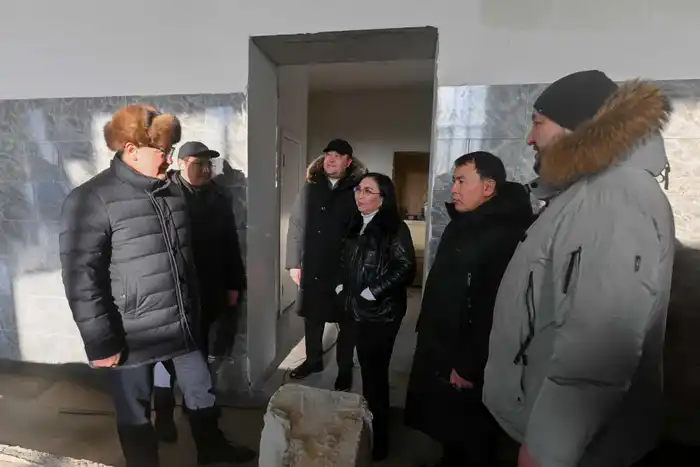 Аким области посетил спортивные объекты в селе Бескарагай (9)