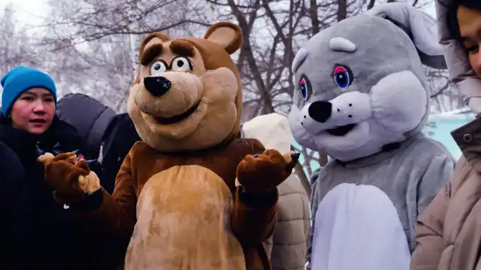 «Снежный десант»: столичные школьники провели общегородскую волонтерскую эстафету (2)