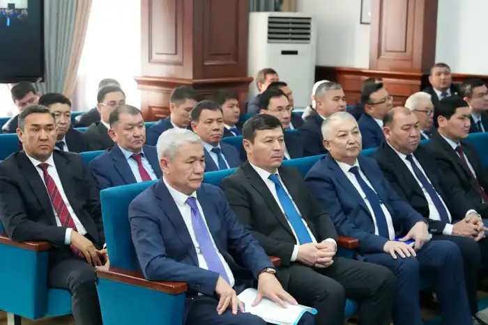 Рассмотрены вопросы исполнения поручений, данных на пятом заседании Национального курултая (6)