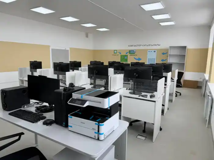 В Актобе в жилом массиве Жанаконыс-2 открылась новая школа (2)