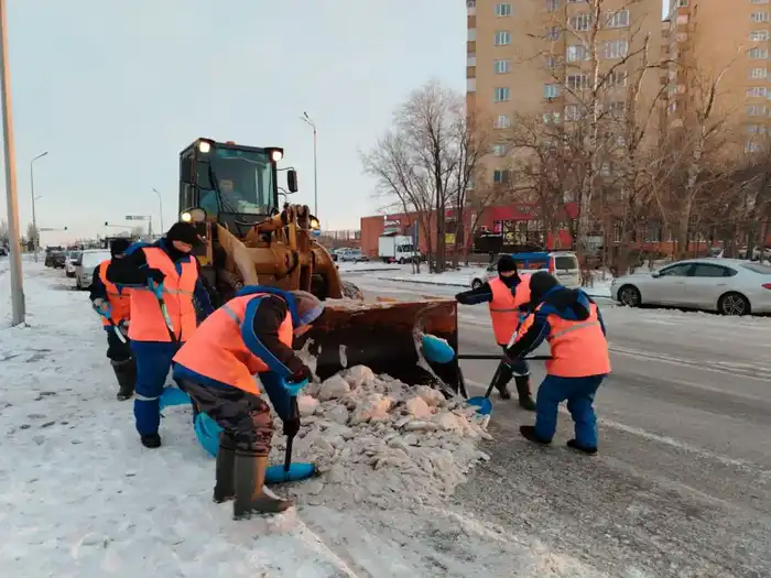 Более двух миллионов кубометров снега вывезли из Астаны с начала зимы (6)