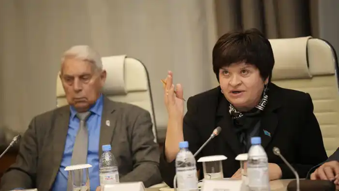 Аким ВКО обсудил с Общественным советом ключевые вопросы развития региона (2)