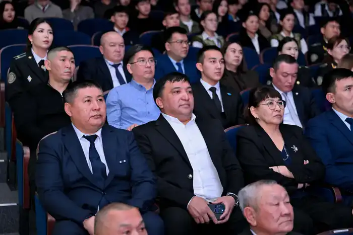 В Семее прошел региональный форум «5 лет на пути закона и порядка» (3)