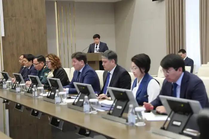 В Актюбинской области за пять лет высадили полмиллиона деревьев (3)