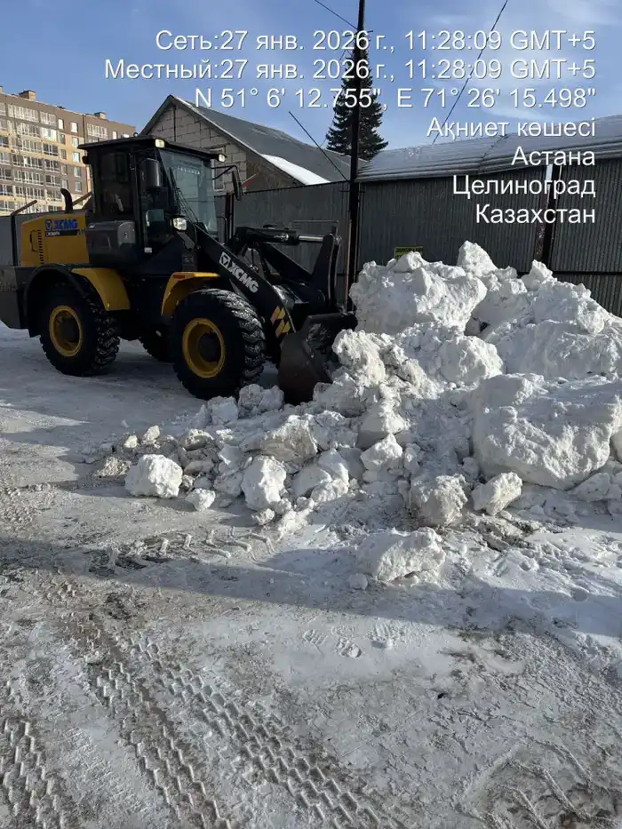 Более 1 100 единиц спецтехники задействовано в снегоуборочных работах в Астане (6)