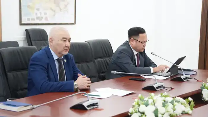 Проведено совещание по проводимым работам на осушенном дне Аральского моря (5)