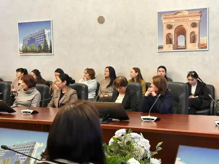 22 января 2026 года в областном акимате состоялась встреча с представителями органов полиции и прокуратуры, посвященные вопросам профилактики интернет-мошенничества (3)