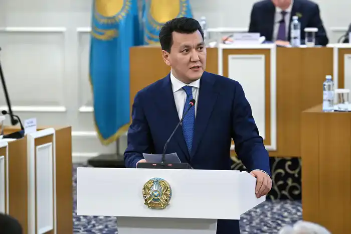 Текст проекта новой Конституции будет опубликован в печатных изданиях «Егемен Қазақстан» и «Казахстанская правда», а также на официальном сайте Конституционного Суда – Эльвира Азимова (3)