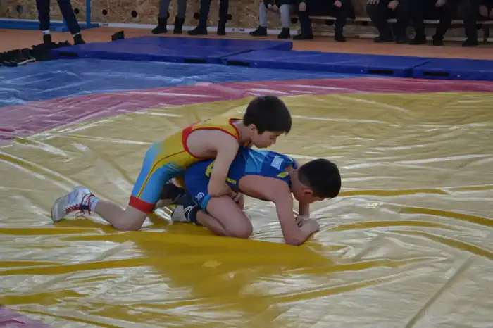 В Шалкарском районе введён в эксплуатацию новый спортивный комплекс: проект, давший импульс развитию села Бозой (4)