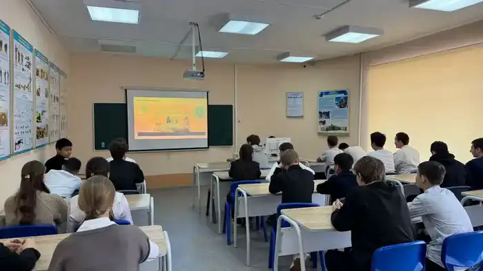 Будущее начинается с чистоты: специалисты МРЦ Карагандинской области прочитали эколекцию для школьников (4)