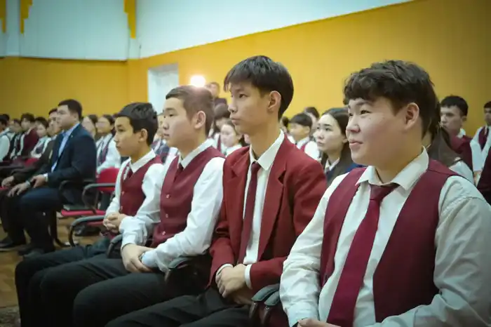 Более 120 школьников Актобе приняли участие в областном экофоруме (5)