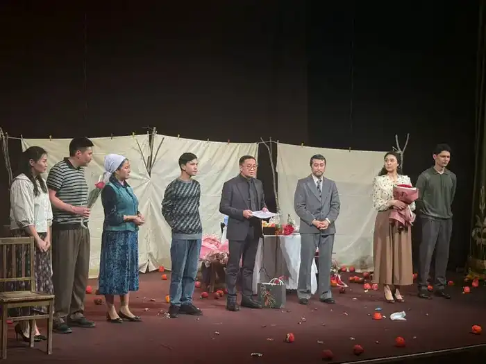 «Театр говорит сердцем»: карагандинцев приглашают на премьеру спектакля о жизненных ценностях (6)