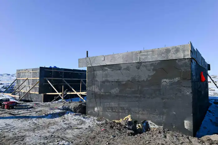 В селе Кенгирбай би Абайского района проводится реконструкция системы водопровода (2)