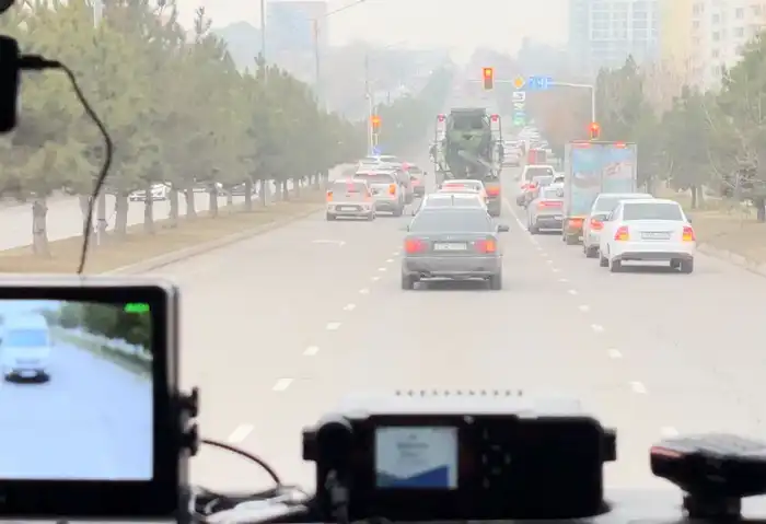 Уступят ли водители дорогу спецтранспорту? МЧС и блогеры проводят социальный эксперимент (6)