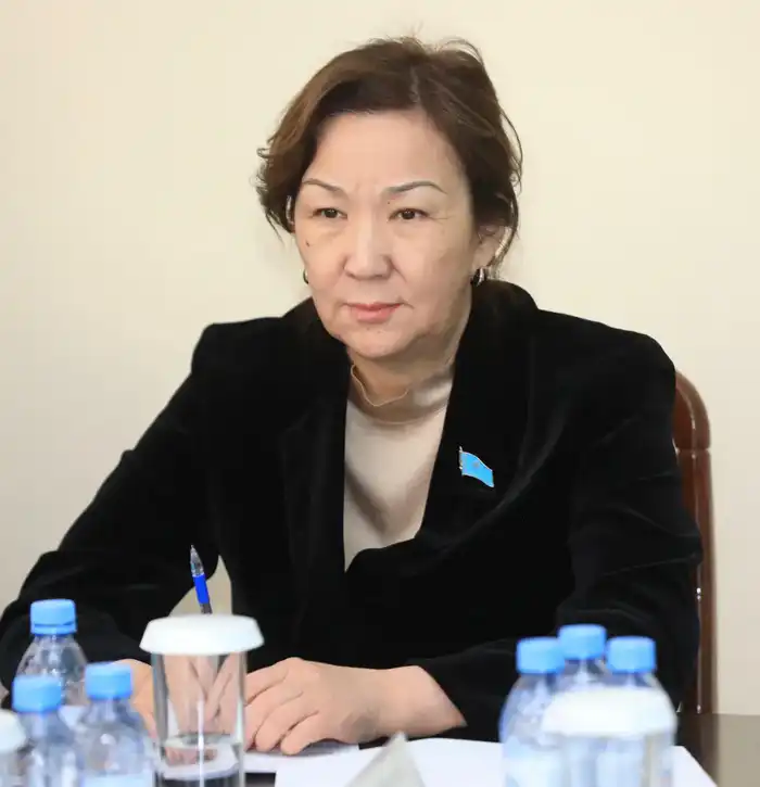 Актюбинцев приняли по личным вопросам (7)