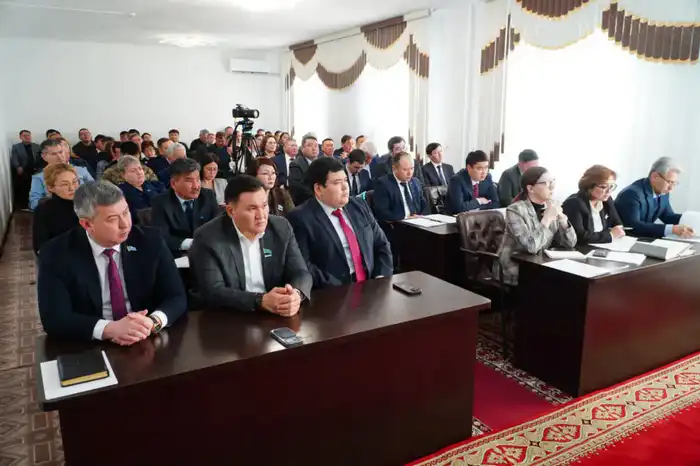 Совещание по вопросам развития Аршалынского района провел аким области Марат Ахметжанов (6)