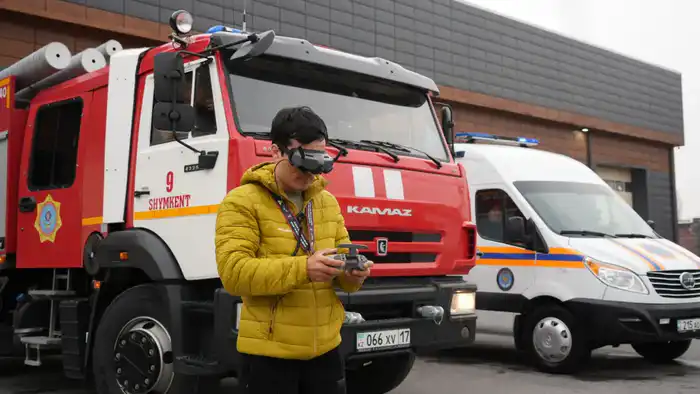 Уступят ли водители дорогу спецтранспорту? МЧС и блогеры проводят социальный эксперимент (7)