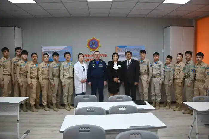 Открытый разговор: замминистра обороны обсудил актуальные вопросы с общественностью (6)