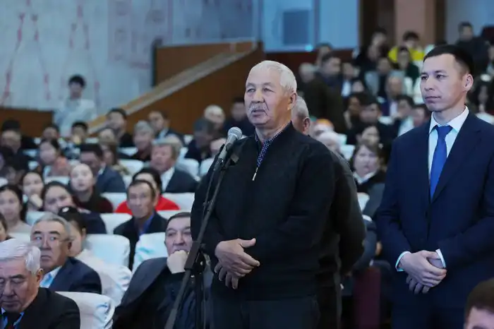 Ербол Карашукеев встретился с жителями Байзакского района (9)