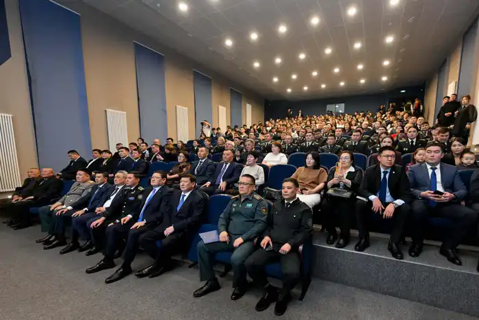 В Семее прошел региональный форум «5 лет на пути закона и порядка» (4)