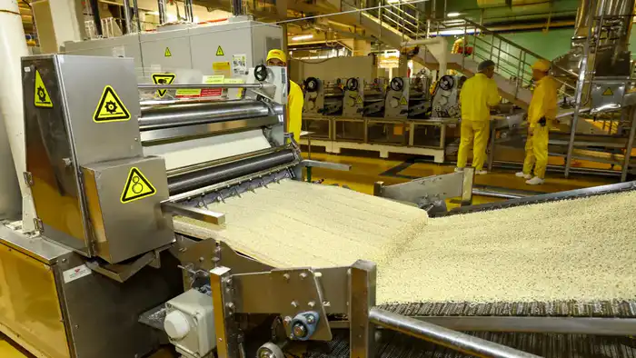 Премьер-министр посетил ряд предприятий Алматинской области и ознакомился с объемами привлеченных инвестиций (3)