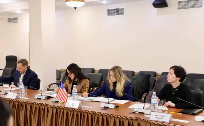 А. Ертаев встретился с заместителем помощника Торгового представителя США О. Латчин (4)