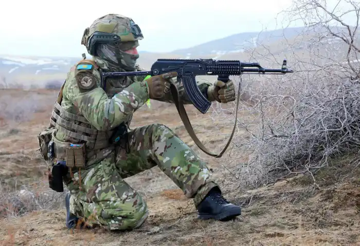В условиях, приближенных к боевым: как готовят разведчиков ДШВ (3)