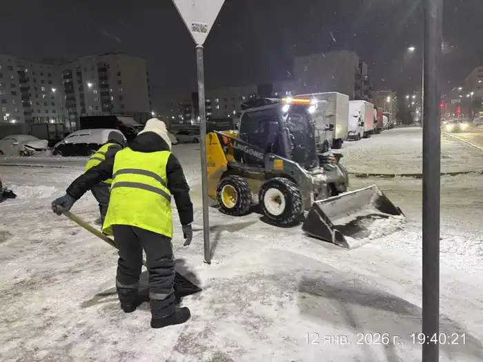 Почти 50 тысяч кубометров снега вывезли за день из Астаны (4)