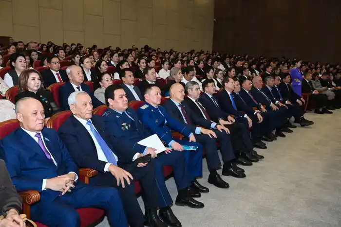 Состоялось расширенное совещание на тему: «Ұрпақ тәрбиесі – ұлт болашағы» (10)