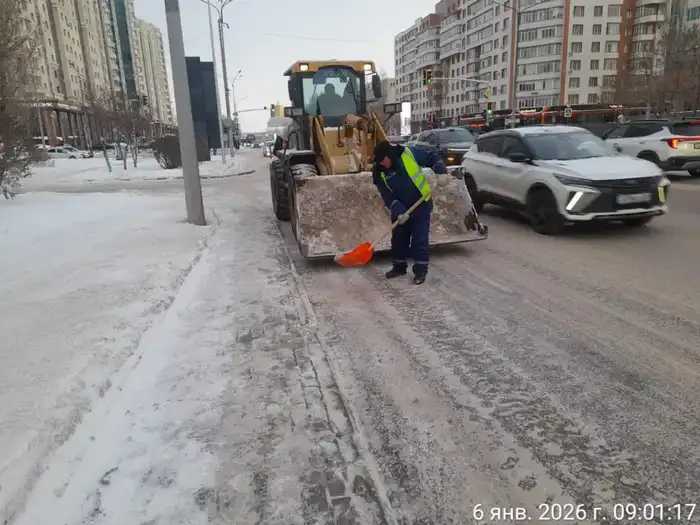В Астане для очистки города от снега задействовано более 1 800 единиц спецтехники (2)