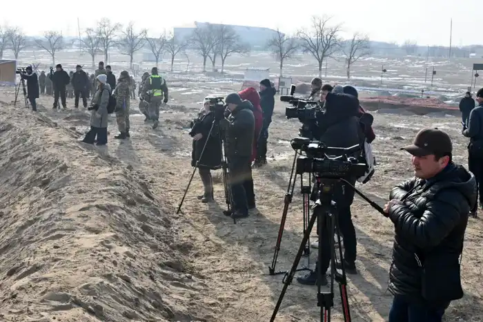 Роботы, дроны и четвероногие саперы: в Конаевском гарнизоне прошел пресс-тур для представителей СМИ (4)