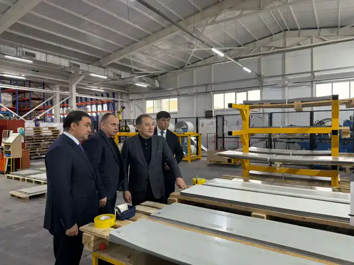 ЕРАЛЫ ТОГЖАНОВ ОЗНАКОМИЛСЯ С ИНДУСТРИАЛЬНЫМ ПОТЕНЦИАЛОМ ТУРКЕСТАНСКОЙ ОБЛАСТИ (8)