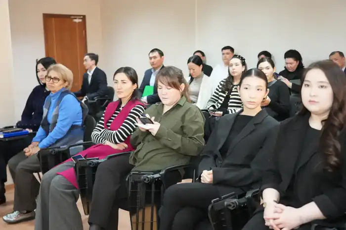 Состоялась лекция по вопросам финансовой грамотности для сотрудников министерств (4)