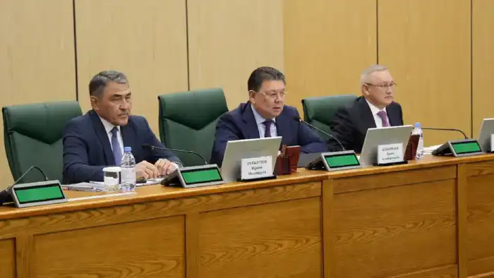 Лимиты водопользования, строительство водохранилищ, поддержка сельского предпринимательства: Канат Бозумбаев посетил область Жетісу (4)