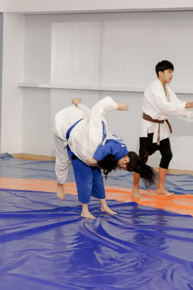 ЗКУ укрепляет инфраструктуру: в Уральске открыт современный спортивный комплекс (6)