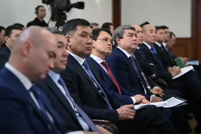 Выступление Главы государства Касым-Жомарта Токаева на расширенном заседании Правительства (6)