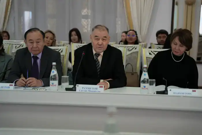 В Астане обсудили переход к Курултаю и новые политические институты в рамках конституционной реформы 2026 года (4)