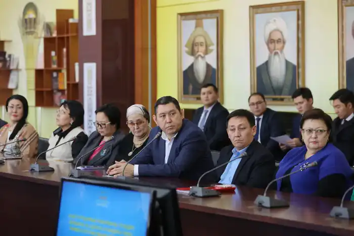 Центральной идеей новой Конституции определены образование и наука, культура и инновации (8)