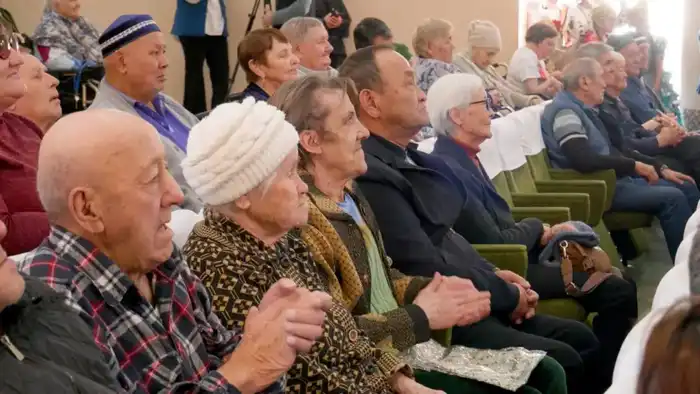 День благодарности: в Астане провели благотворительное мероприятие для подопечных центра соцобслуживания (6)