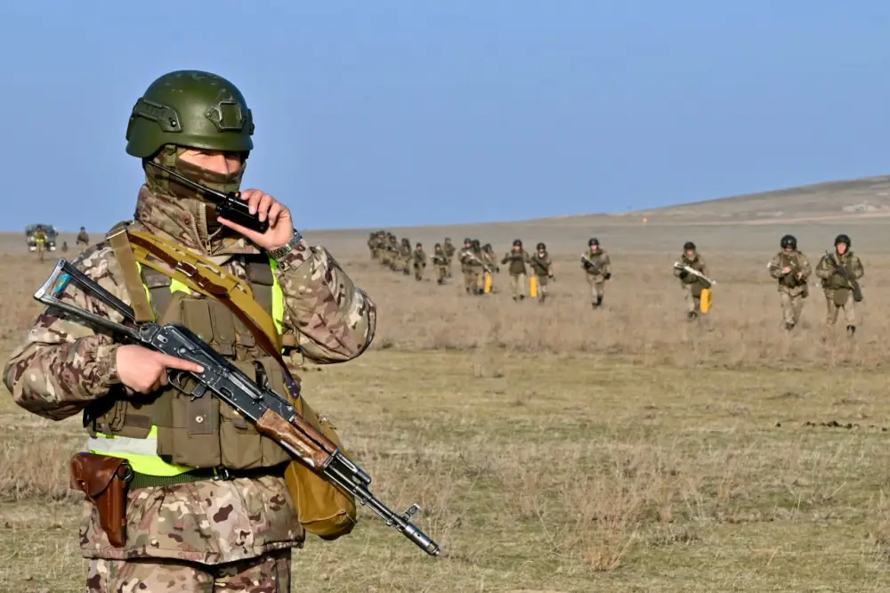 Проверка на выносливость: более 1600 военнослужащих приняли участие в марш-челлендже (9)