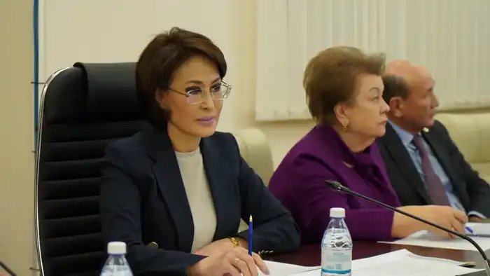 В МИНЗДРАВЕ ОБСУДИЛИ ПРОЕКТ КОНСТИТУЦИОННЫХ ИЗМЕНЕНИЙ В ЧАСТИ ПРАВА НА МЕДИЦИНСКУЮ ПОМОЩ (9)