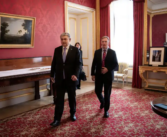 Казахстан и Великобритания углубляют экономическое сотрудничество в приоритетных секторах (2)