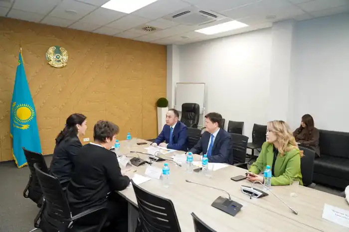 В ТУРКЕСТАНСКОЙ ОБЛАСТИ АКТИВИЗИРУЕТСЯ ДЕЯТЕЛЬНОСТЬ ДЕТСКИХ РЕАБИЛИТАЦИОННЫХ ЦЕНТРОВ (8)