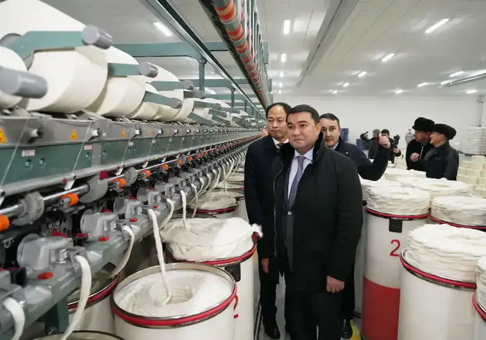 ПРЕЗИДЕНТ ПОЛОЖИТЕЛЬНО ОЦЕНИЛ ОПЫТ ТУРКЕСТАНСКОЙ ОБЛАСТИ ПО ИСПОЛЬЗОВАНИЮ ПОТЕНЦИАЛА СПЕЦИАЛЬНЫХ ЭКОНОМИЧЕСКИХ ЗОН (4)